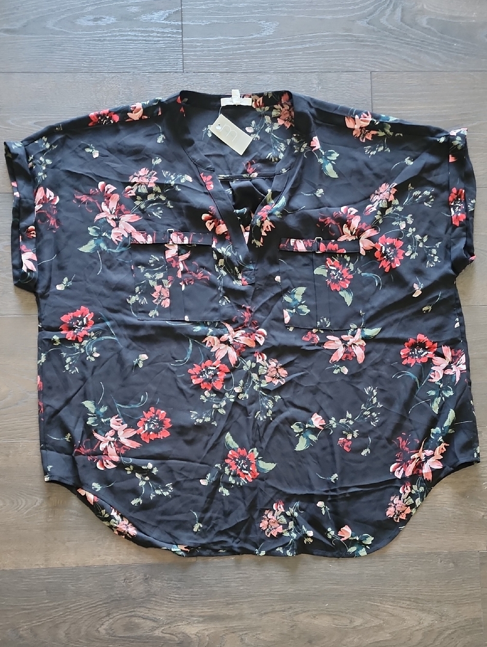 Maurices Black Floral Short-Sleeve V-Neck Blouse Sz 1